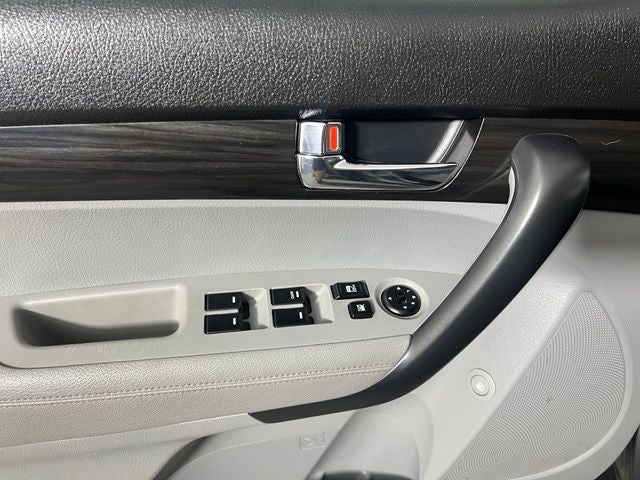 2011 Kia Sorento LX