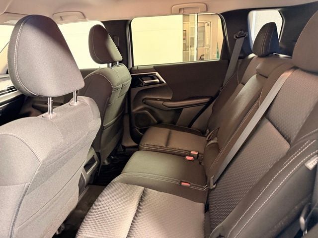 2024 Mitsubishi Outlander ES