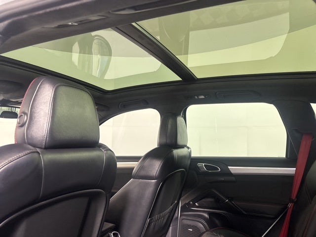 2014 Porsche Cayenne GTS