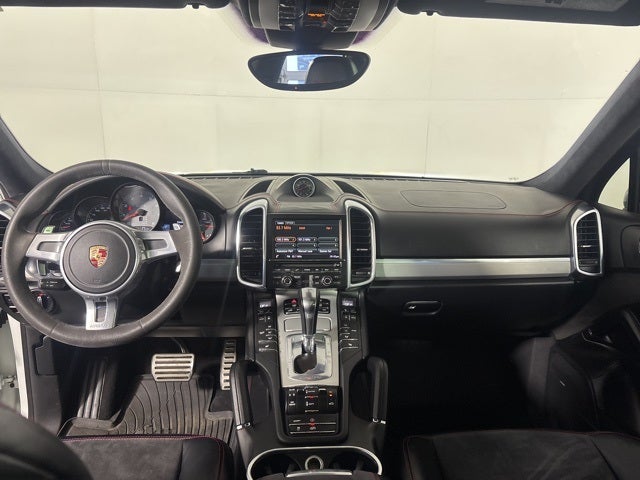 2014 Porsche Cayenne GTS