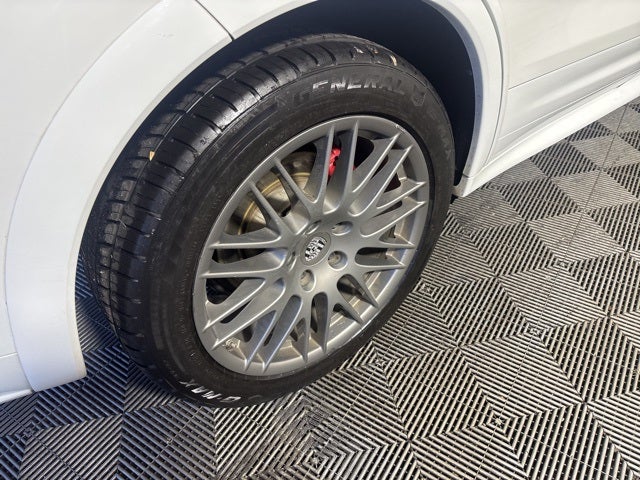 2014 Porsche Cayenne GTS