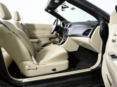 2013 Chrysler 200 Touring