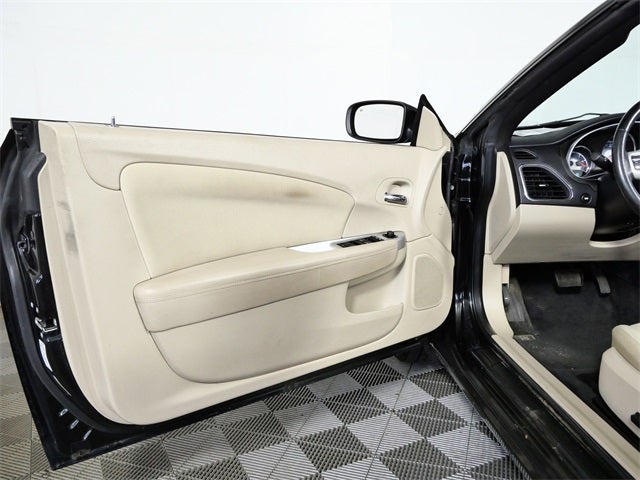 2013 Chrysler 200 Touring