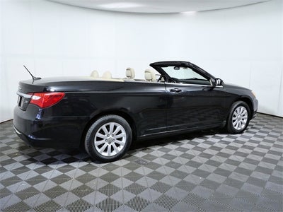 2013 Chrysler 200 Touring