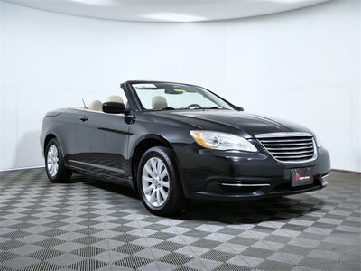 2013 Chrysler 200 Touring