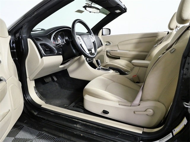 2013 Chrysler 200 Touring