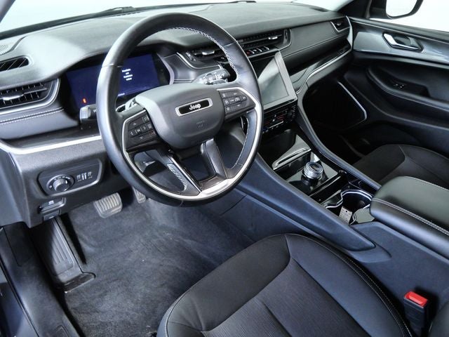 2022 Jeep Grand Cherokee L Laredo