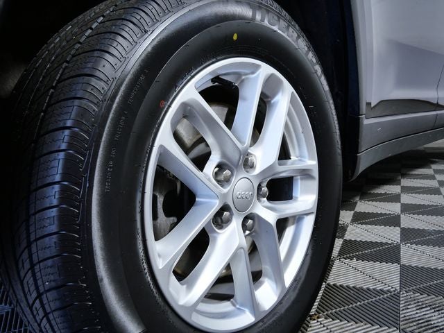2022 Jeep Grand Cherokee L Laredo