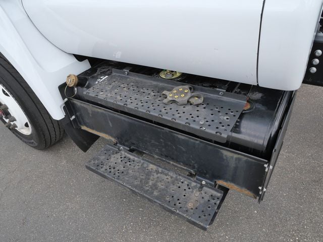 2023 Ford F-650SD Base