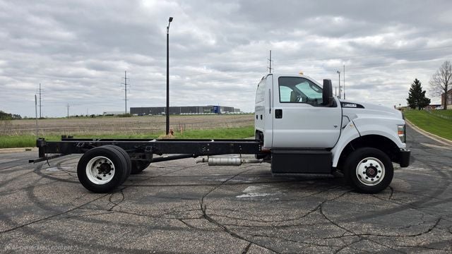 2023 Ford F-650SD Base