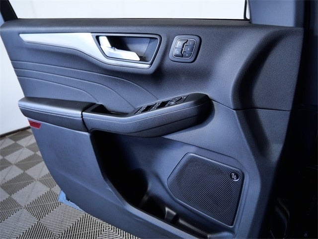 2022 Ford Escape Plug-In Hybrid Titanium