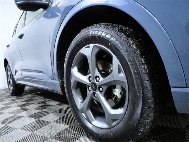 2023 Ford Escape Hybrid ST-Line Select