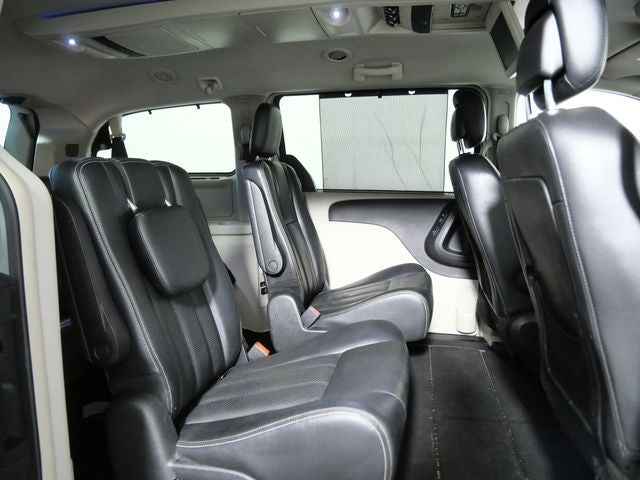 2013 Chrysler Town & Country Touring-L