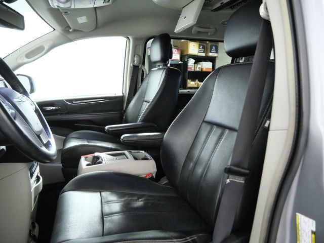 2013 Chrysler Town & Country Touring-L