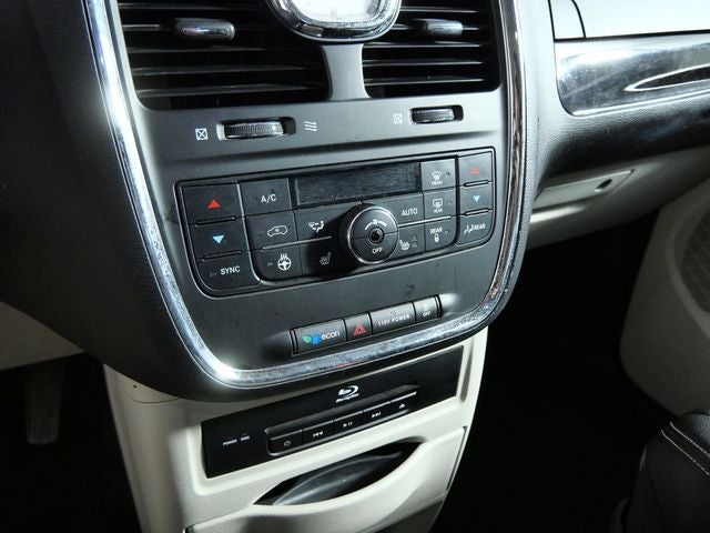 2013 Chrysler Town & Country Touring-L
