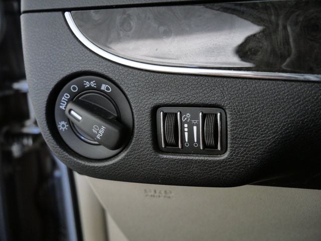 2013 Chrysler Town & Country Touring-L