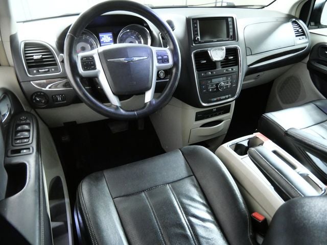 2013 Chrysler Town & Country Touring-L