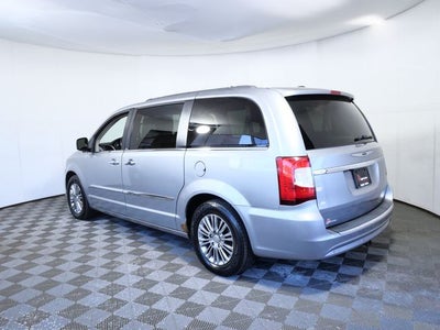 2013 Chrysler Town & Country Touring-L
