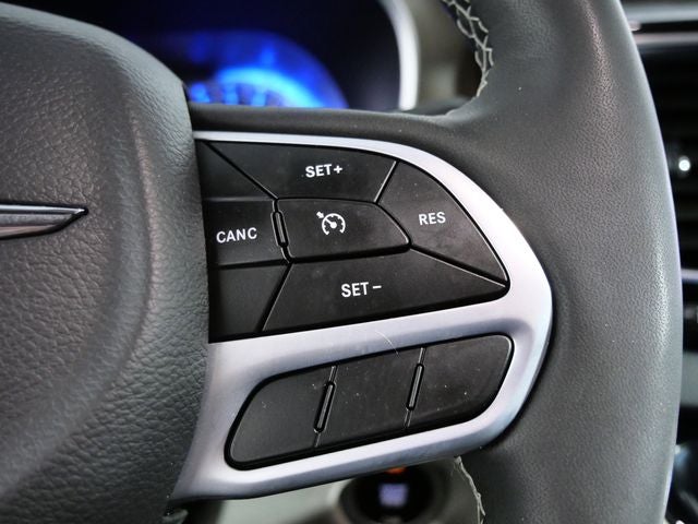 2024 Chrysler Voyager LX