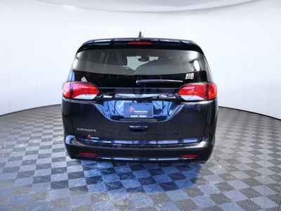 2024 Chrysler Voyager LX