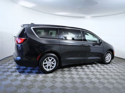 2024 Chrysler Voyager LX