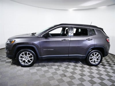 2022 Jeep Compass Latitude Lux