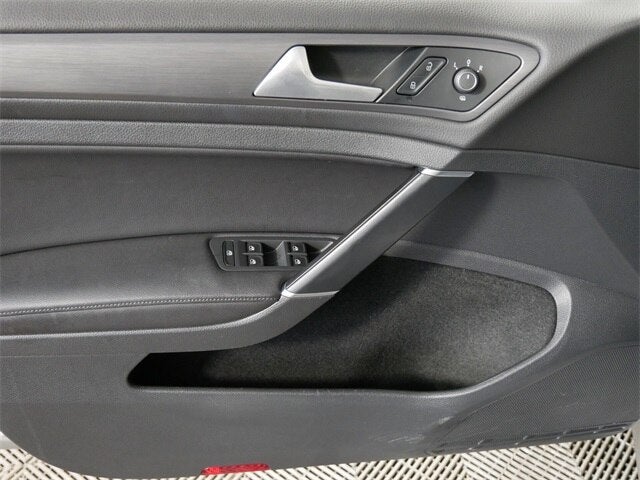 2018 Volkswagen Golf TSI SE 4-Door