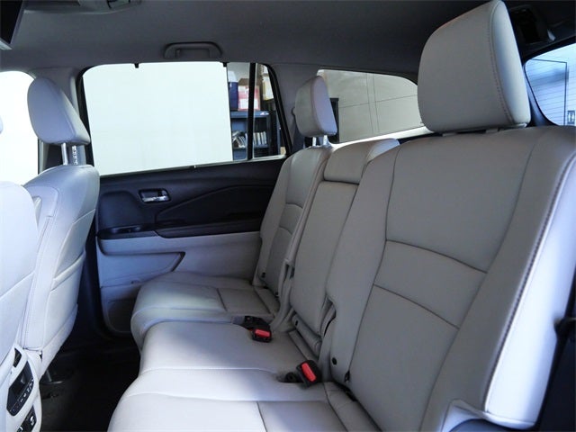 2018 Honda Pilot EX-L w/Rear Entertainment System