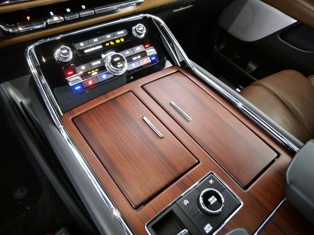 2023 Lincoln Navigator L Reserve