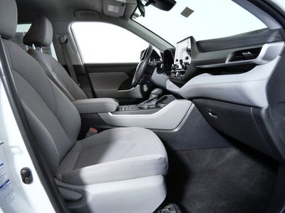 2022 Toyota Highlander Hybrid LE