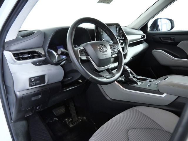 2022 Toyota Highlander Hybrid LE