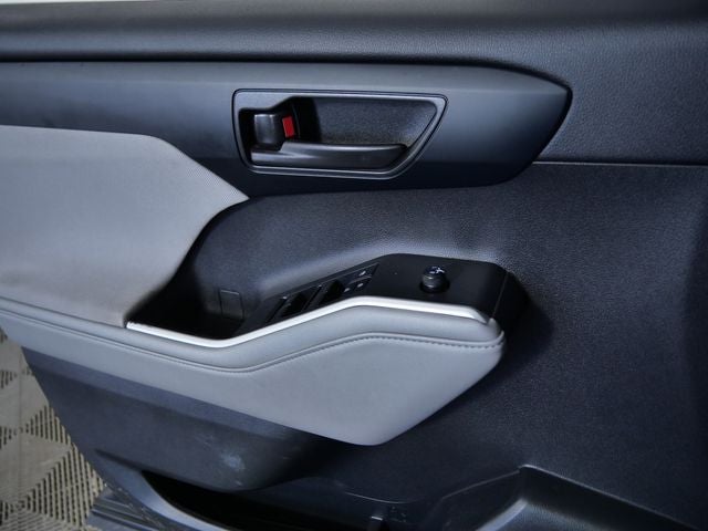 2022 Toyota Highlander Hybrid LE