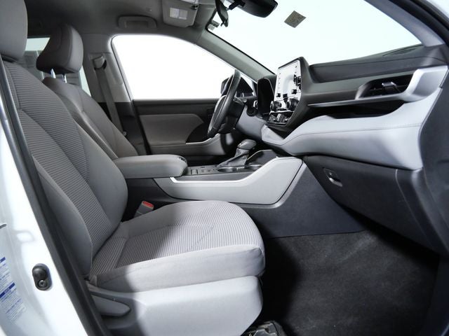 2022 Toyota Highlander Hybrid LE