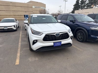 2022 Toyota Highlander Hybrid LE