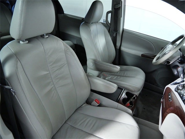 2011 Toyota Sienna Base