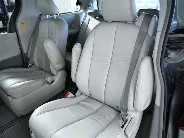 2011 Toyota Sienna Base