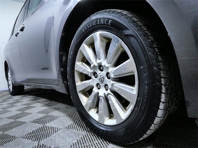 2011 Toyota Sienna Base