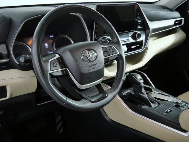 2023 Toyota Highlander Hybrid XLE