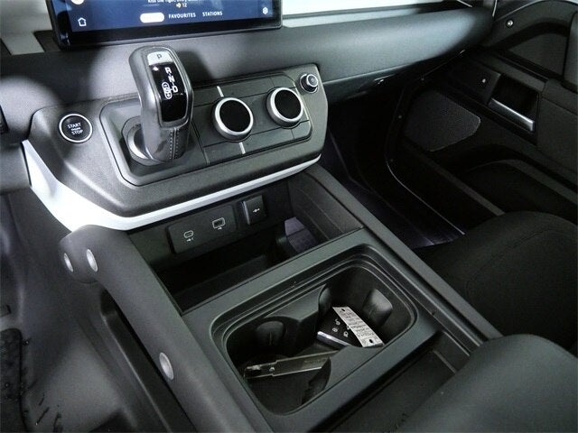2022 Land Rover Defender 90 Standard