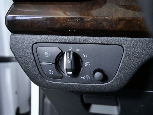 2020 Audi Q5 45 Premium Plus quattro