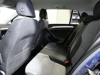 2016 Volkswagen e-Golf SE