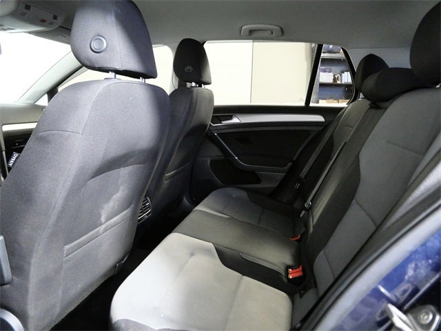 2016 Volkswagen e-Golf SE