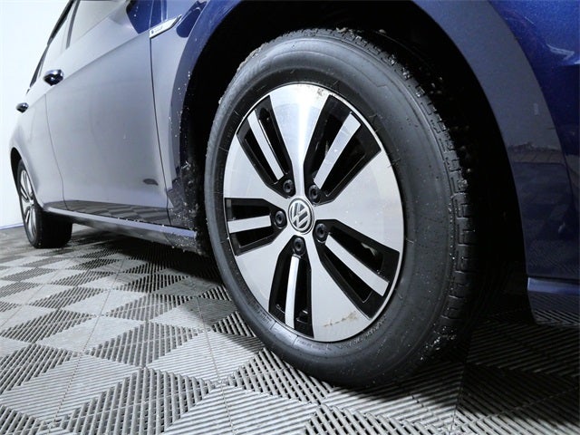 2016 Volkswagen e-Golf SE
