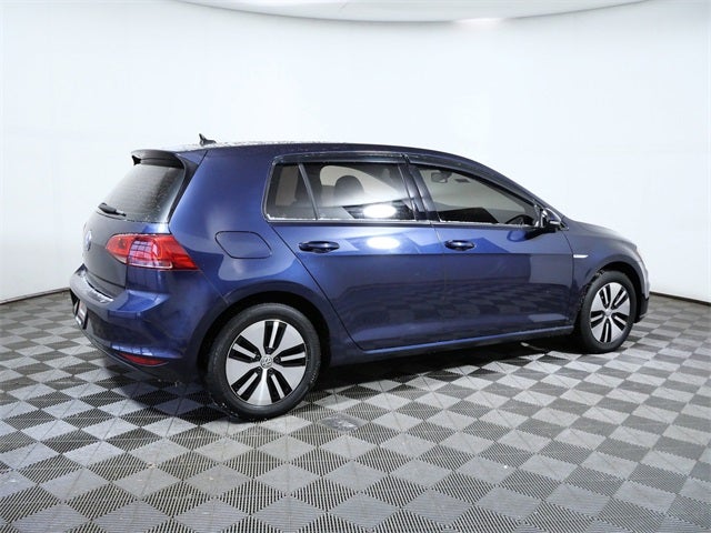 2016 Volkswagen e-Golf SE