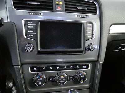 2016 Volkswagen e-Golf SE