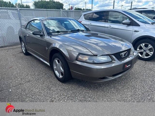 2002 Ford Mustang V6 Deluxe