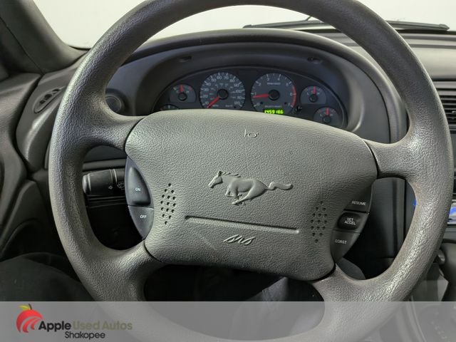 2002 Ford Mustang V6 Deluxe
