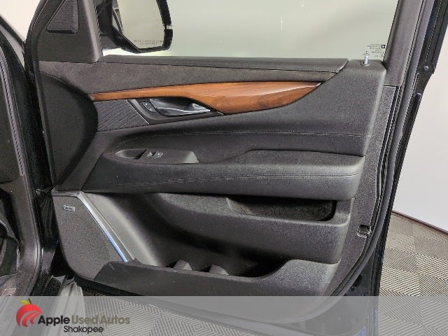 2015 Cadillac Escalade Luxury