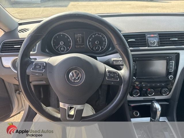 2013 Volkswagen Passat 2.5 SE