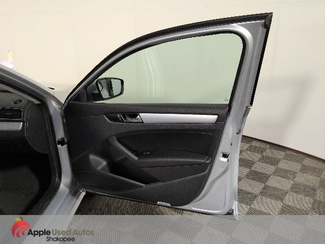 2013 Volkswagen Passat 2.5 SE